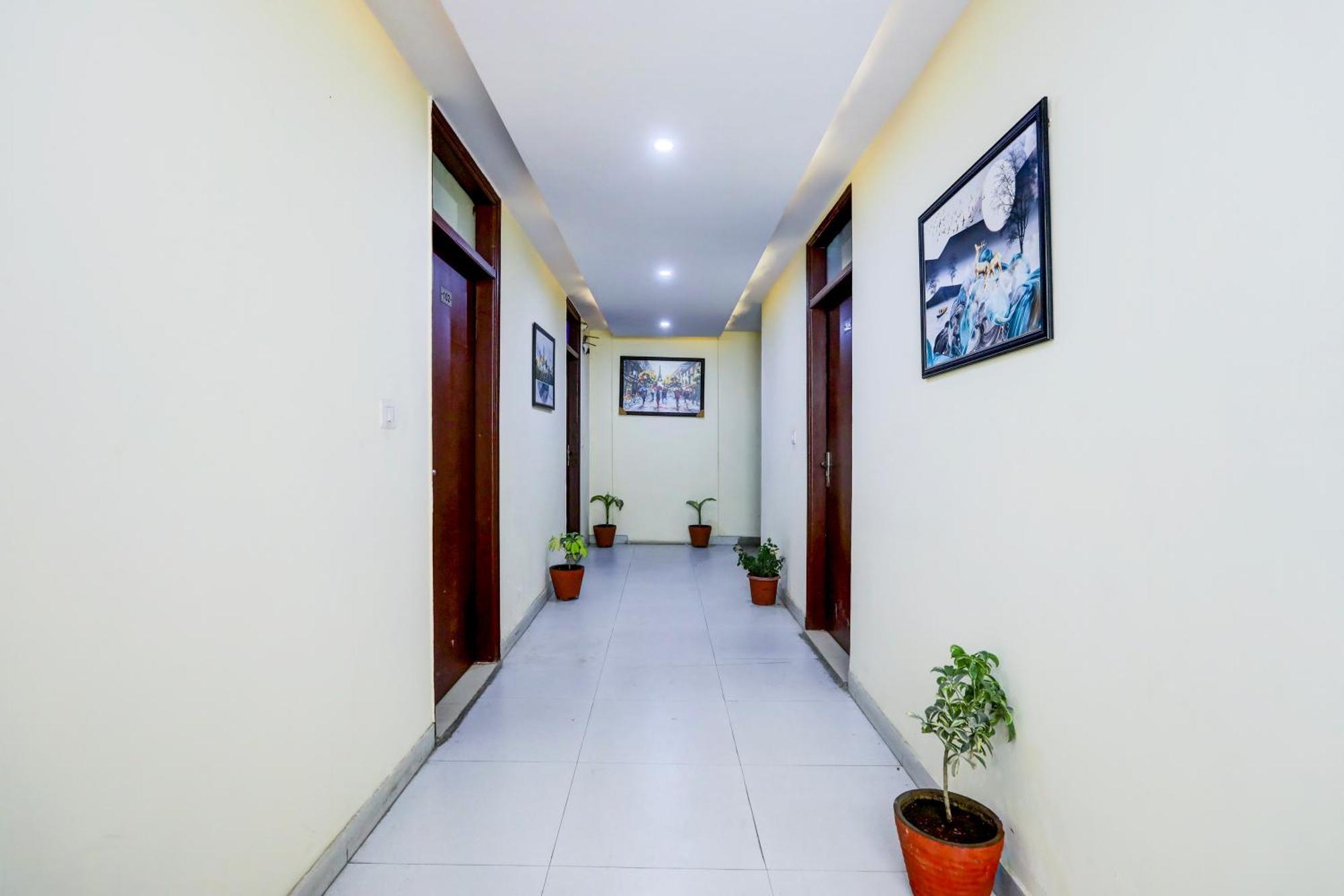 Global Stay Near Delhi Airport Nuova Delhi Esterno foto